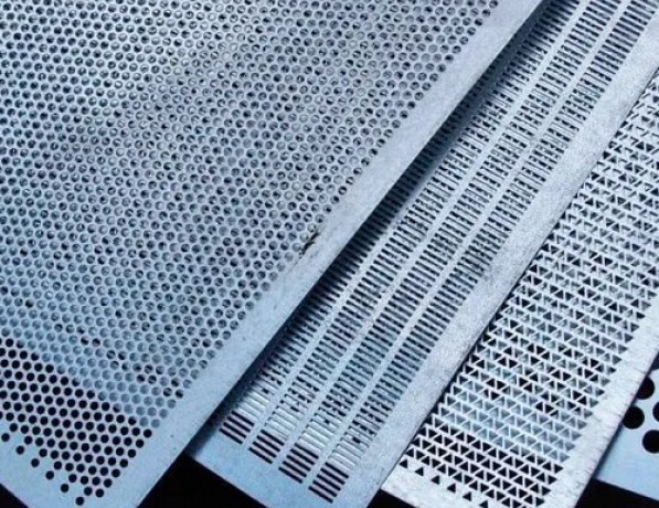 Лист перфорированный нержавеющий Qv AISI 202 0,55 мм ТУ 25.11.23-002-23083253-2017 фото