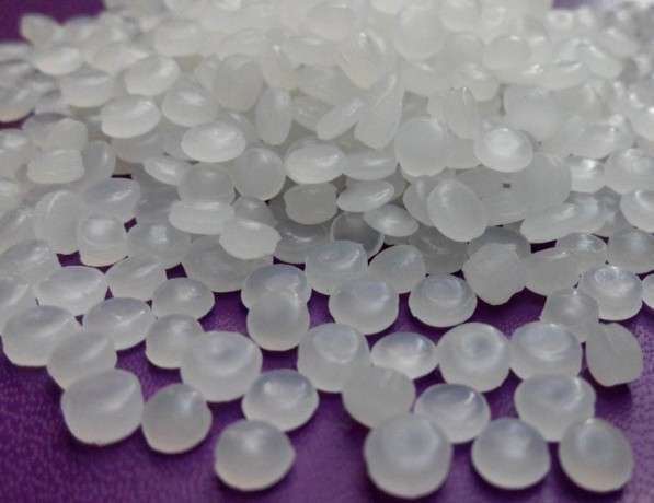 Полиэтилен гранулированный 273-95 ТУ 2243-104-00203335-2005 фото