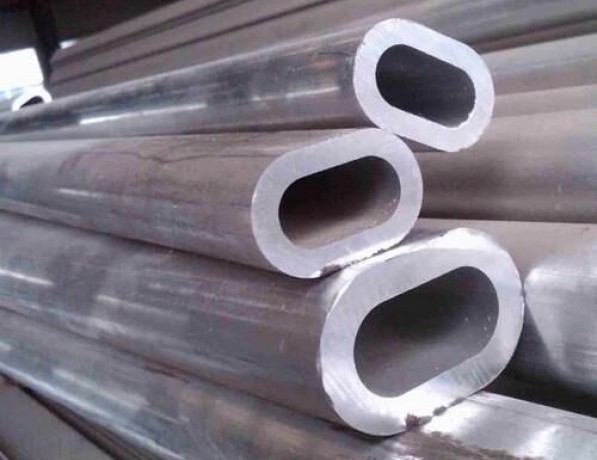 Труба алюминиевая овальная гладкая АД35Т1 34,8х19,5 мм фото