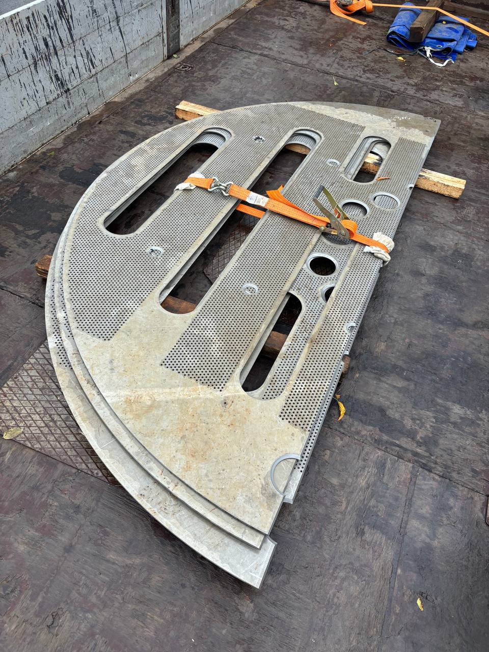 Гидрообразивная резка жаропрочной стали